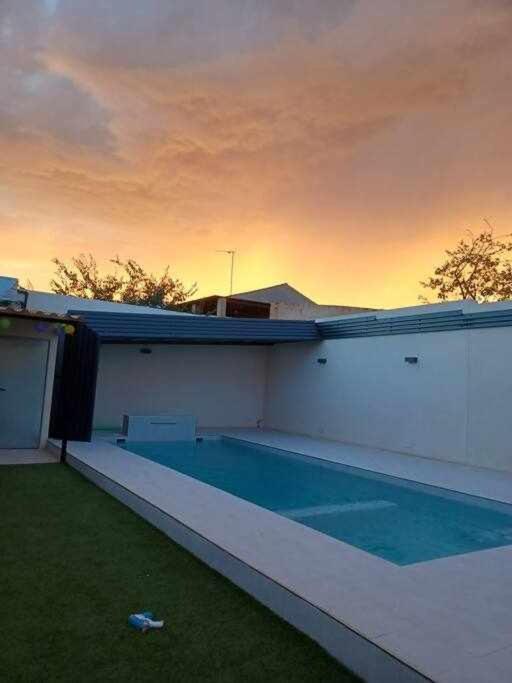 Alojamiento El Pez Casa Con Piscina Climatizada Villafranca de los Caballeros Buitenkant foto
