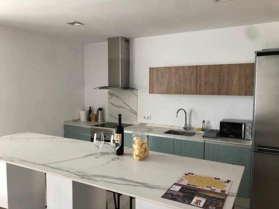 Alojamiento El Pez Casa Con Piscina Climatizada Villafranca de los Caballeros Buitenkant foto