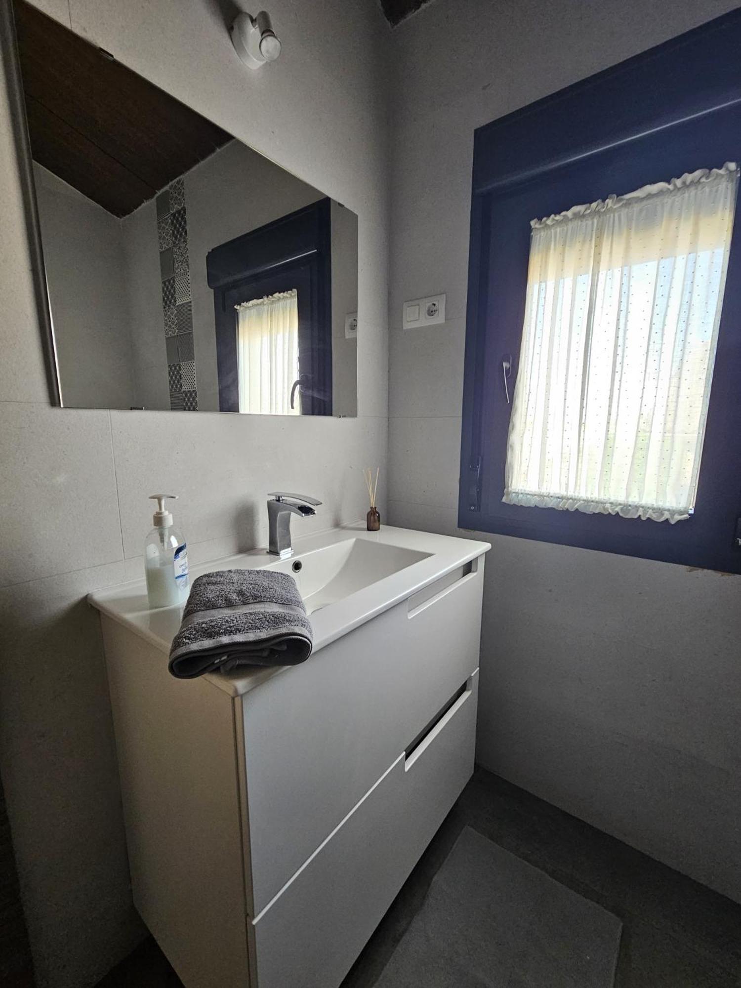 Alojamiento El Pez Casa Con Piscina Climatizada Villafranca de los Caballeros Buitenkant foto